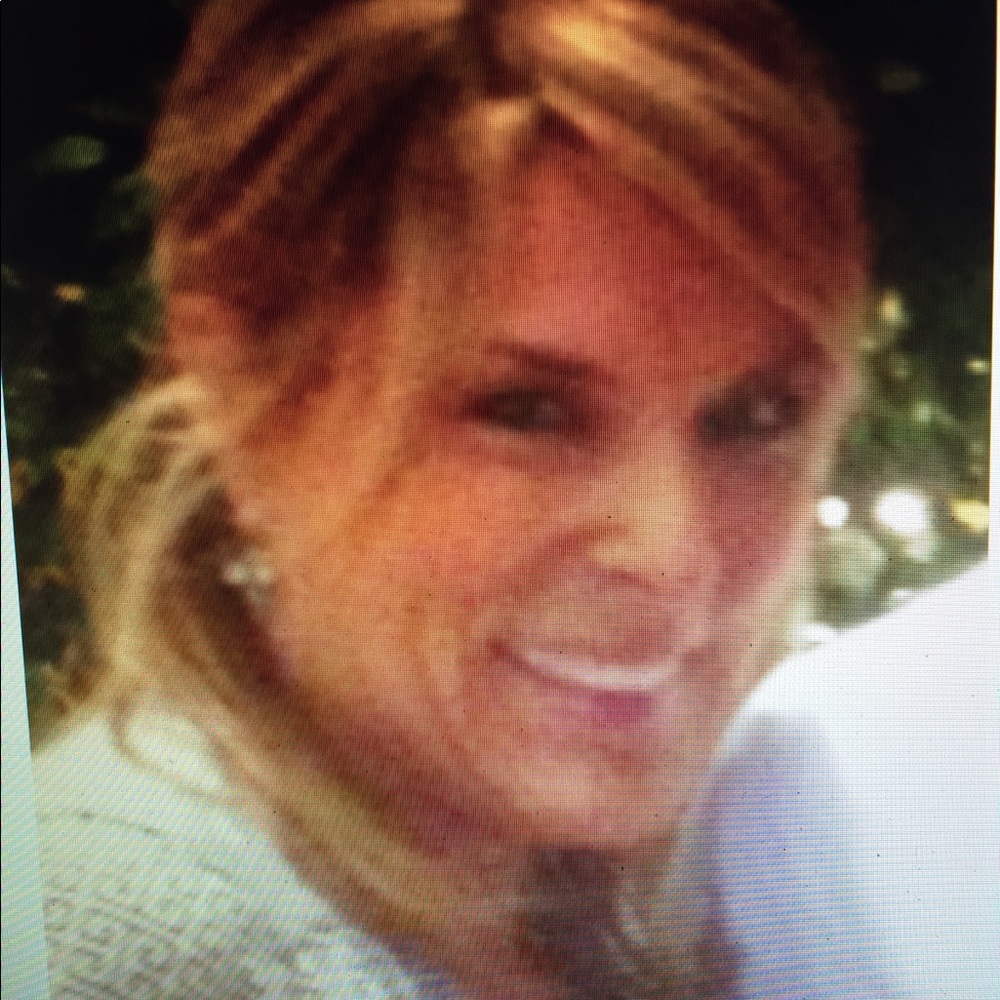 Meet your Posher, Debby